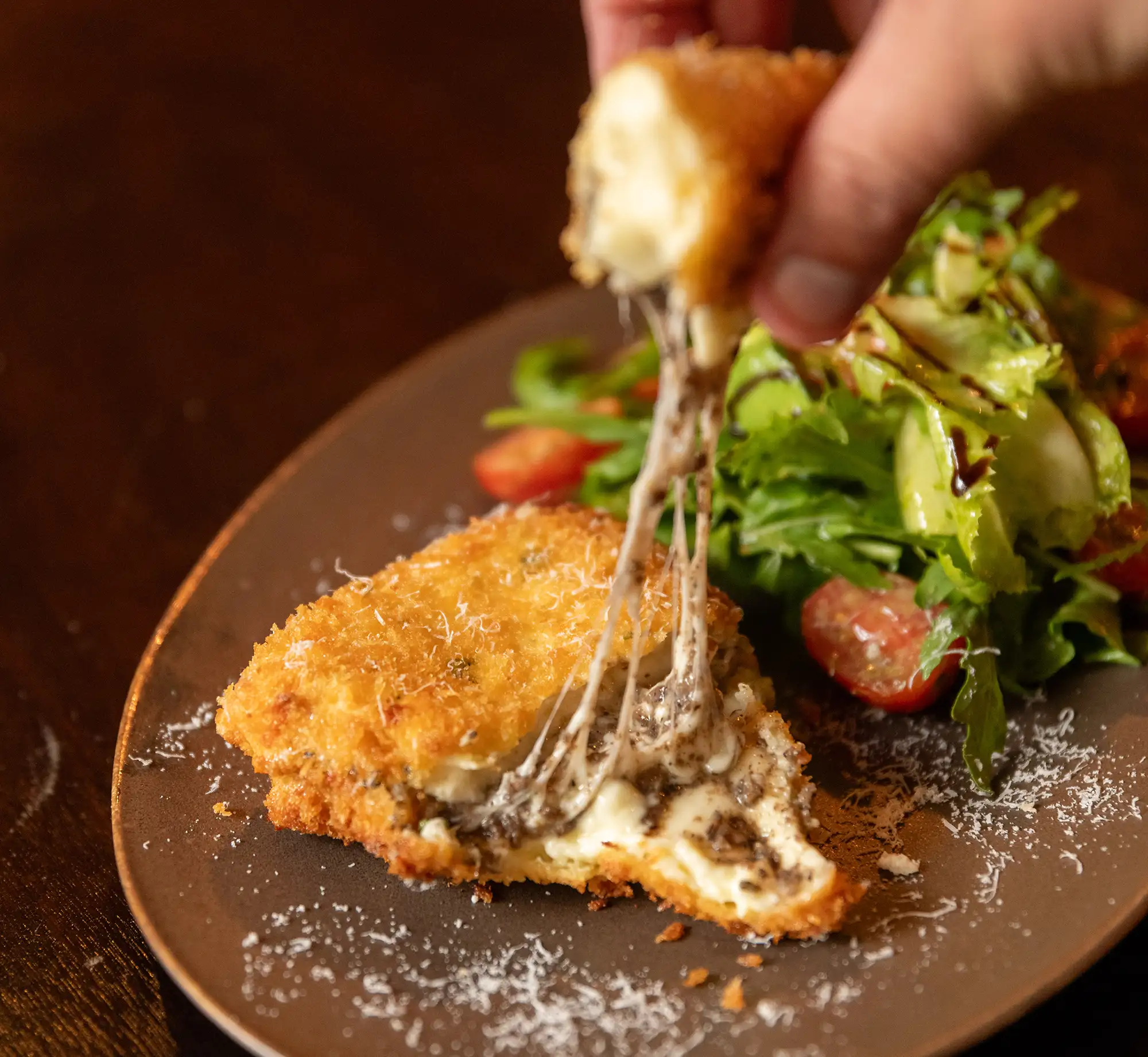 Chausson de brie à la truffe noire